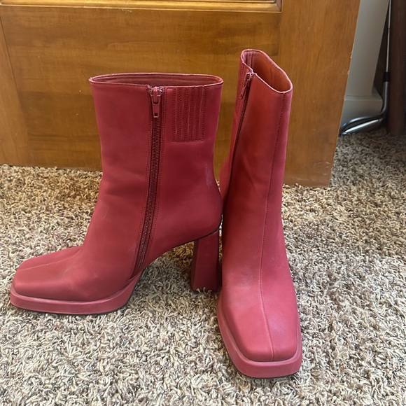 Red Jeffrey Campbell boots - Picture 3 of 6
